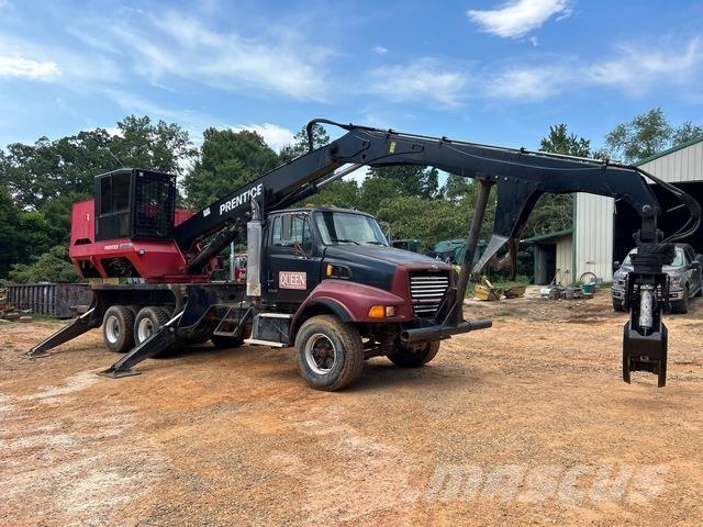 Sterling L8513 Puuautot