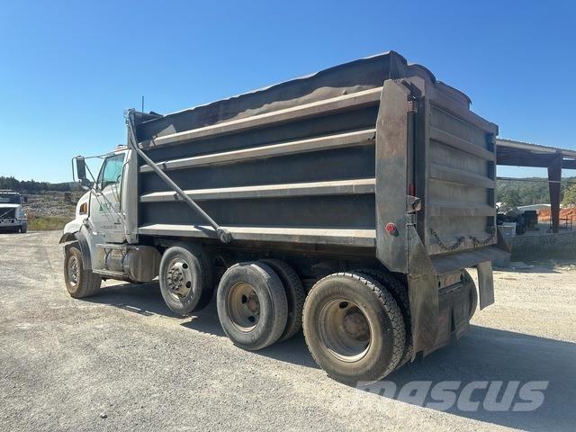 Sterling L9500 Sora- ja kippiautot