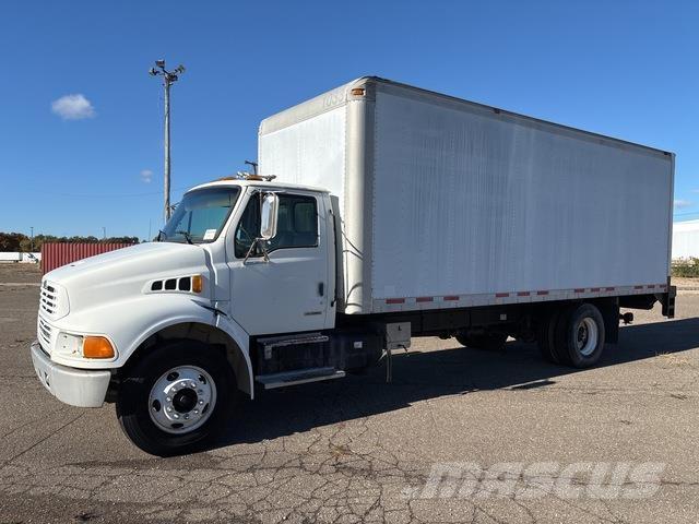 Sterling M7500 Umpikorikuorma-autot