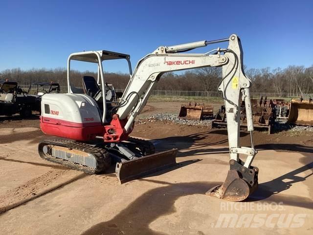 Takeuchi TB240 Telakaivukoneet