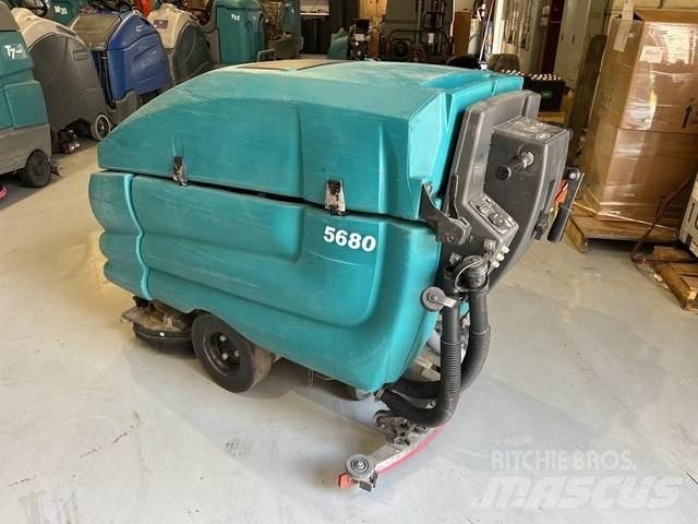 Tennant 5680 Yhdistelmäkoneet