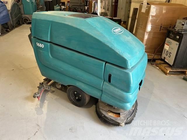 Tennant 5680 Yhdistelmäkoneet