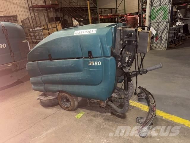 Tennant 5680 Yhdistelmäkoneet