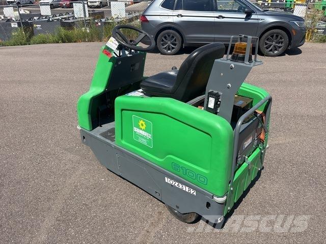 Tennant 6100 Lakaisukoneet sisäkäyttöön
