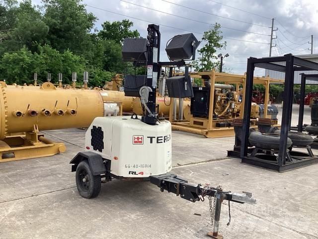 Terex RL4 Valopylväät