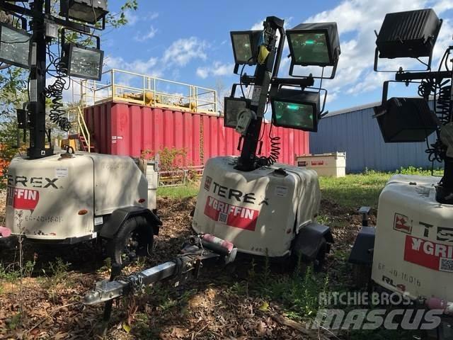 Terex RL4 Valopylväät