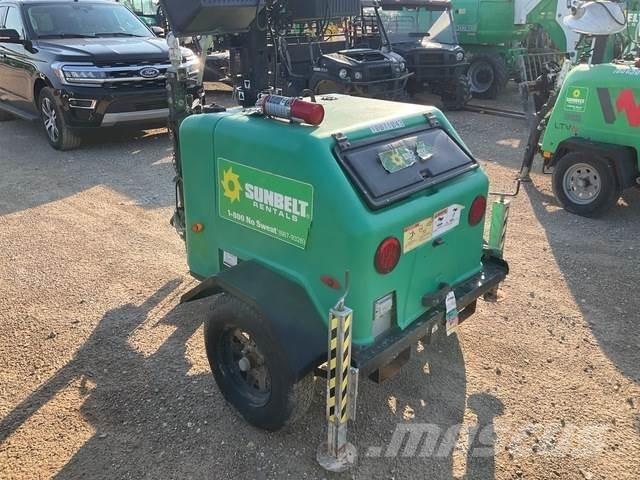 Terex RL4 Valopylväät