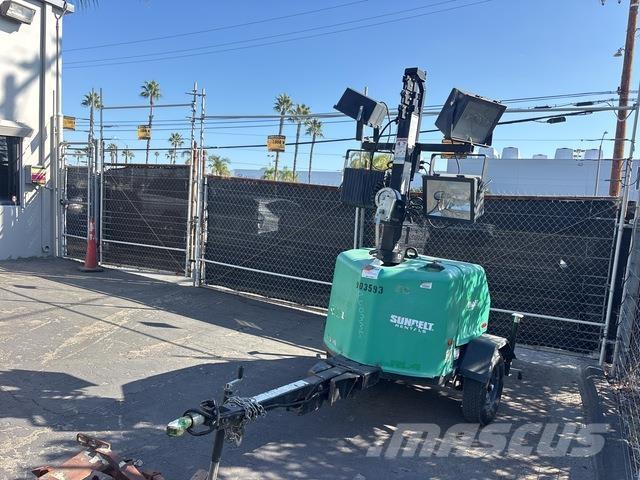 Terex RL4 Valopylväät