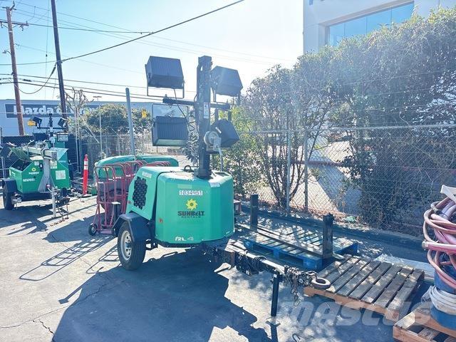 Terex RL4 Valopylväät