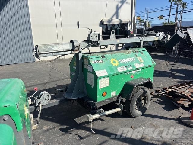 Terex RL4 Valopylväät