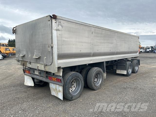  TES Sora- ja kippiperävaunut