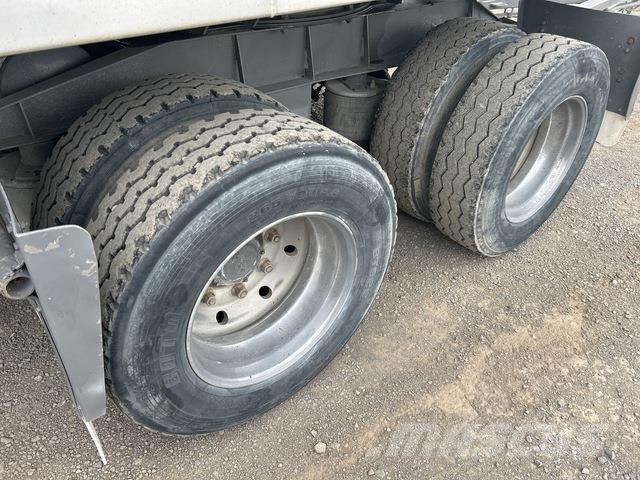  TES Sora- ja kippiperävaunut