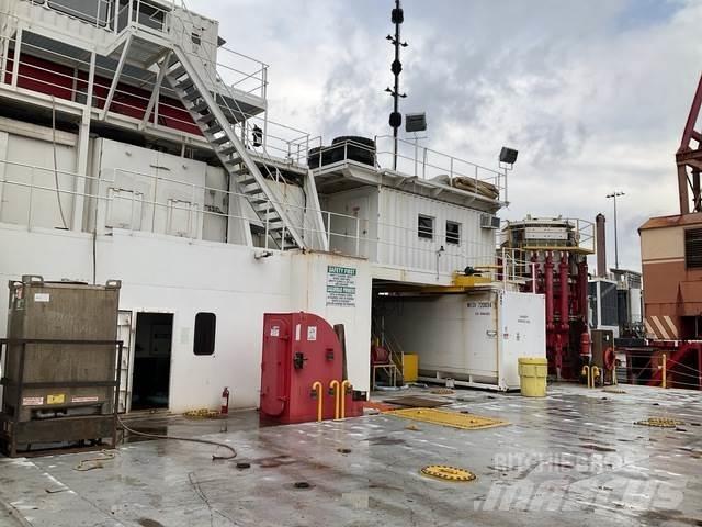  Tidewater Veneet, proomut ja ponttoonit
