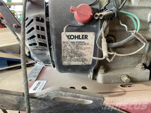 Toro 23740 Lakaisukoneet sisäkäyttöön