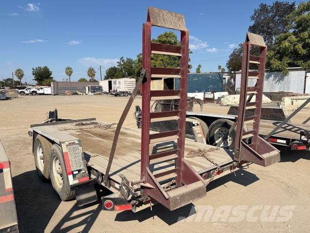 TOWMASTER C10 Autonkuljetusperävaunut