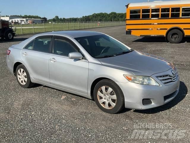 Toyota Camry Henkilöautot
