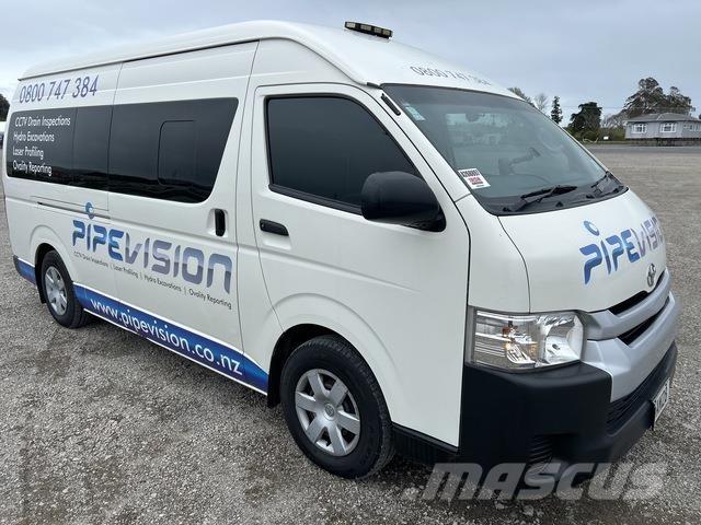 Toyota HiAce Pakettiautot