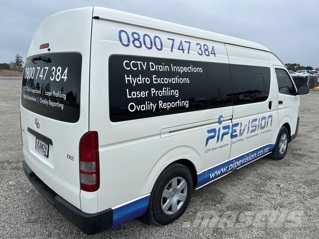Toyota HiAce Pakettiautot