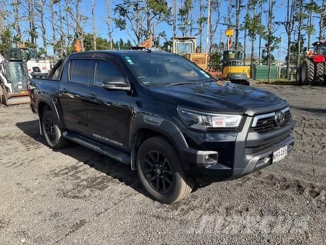 Toyota HiLux Lava-autot