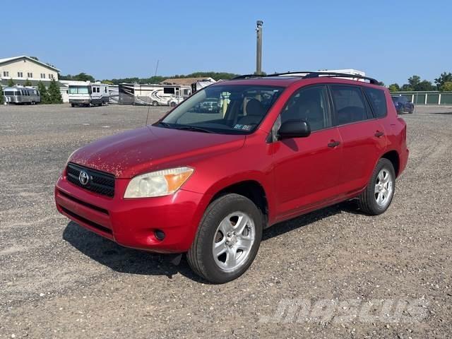 Toyota RAV4 Henkilöautot