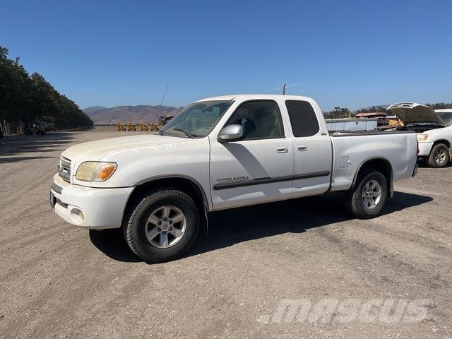 Toyota Tundra Lava-autot