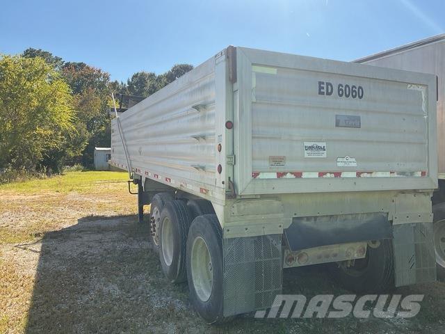 Travis  Sora- ja kippiperävaunut