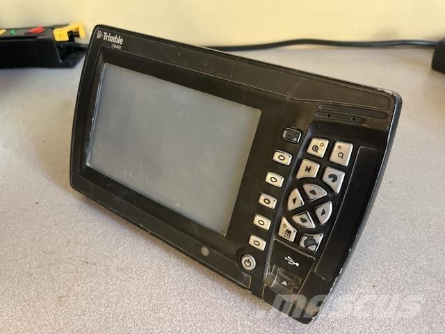 Trimble CB460 Muut koneet
