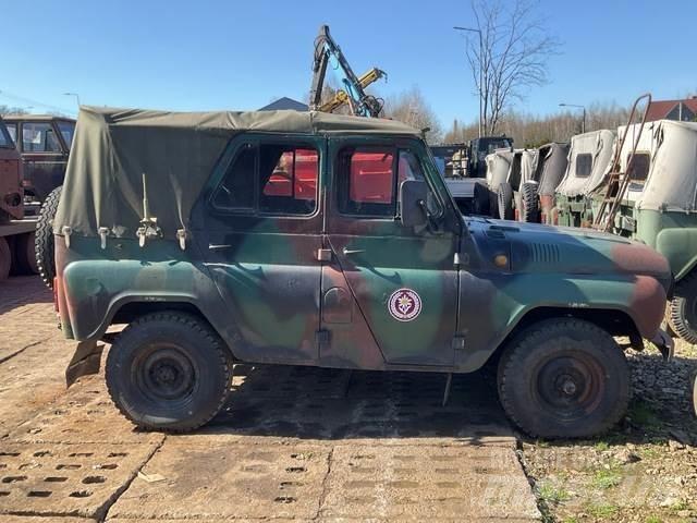  UAZ 469B Henkilöautot
