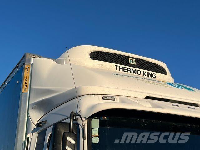 UD CG 32 460 Kylmä-/Lämpökori kuorma-autot
