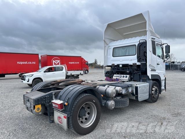 UD GK 17 420 Vetopöytäautot