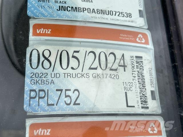 UD GK 17 420 Vetopöytäautot