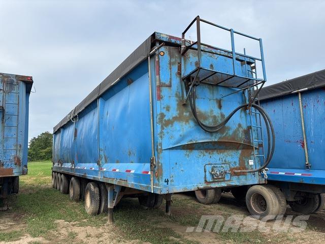 Universal  Walking floor-puoliperävaunut