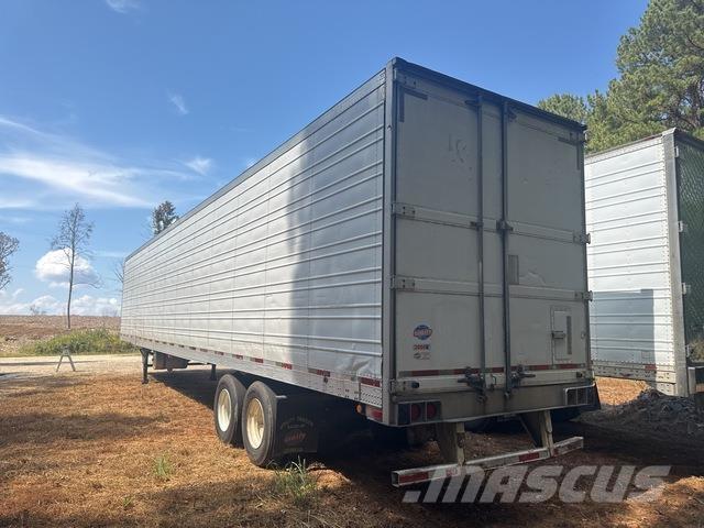 Utility VS2RA Kylmä-/Lämpökoripuoliperävaunut