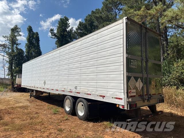 Utility VS2RA Kylmä-/Lämpökoripuoliperävaunut