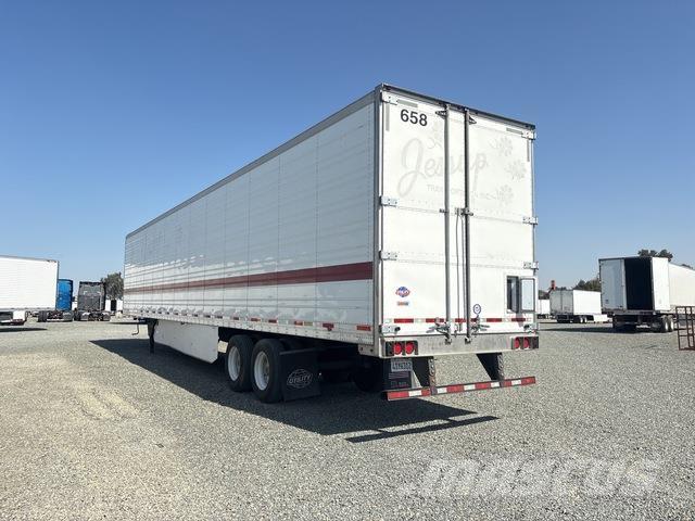 Utility VS2RA Kylmä-/Lämpökoripuoliperävaunut