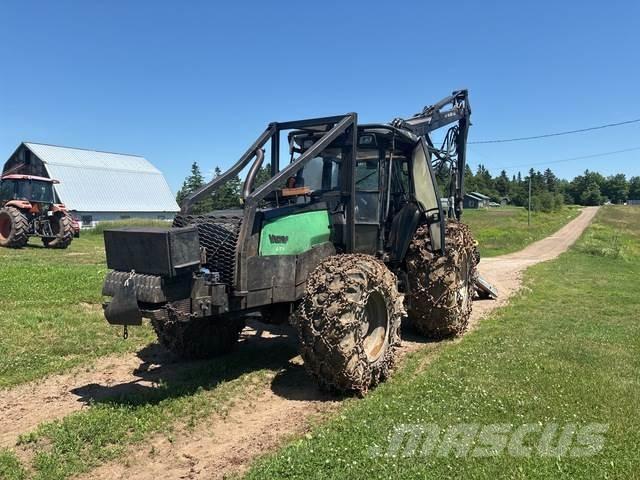 Valtra X120 Traktorit