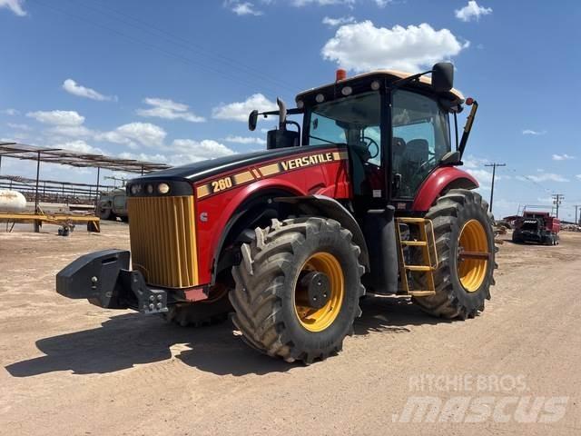 Versatile 260 Traktorit