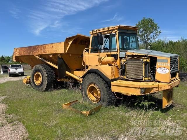 Volvo A25C 6x6 Dumpperit