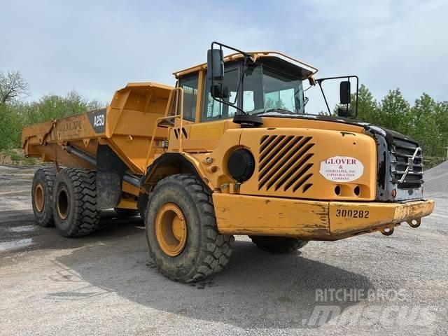 Volvo A25D Dumpperit