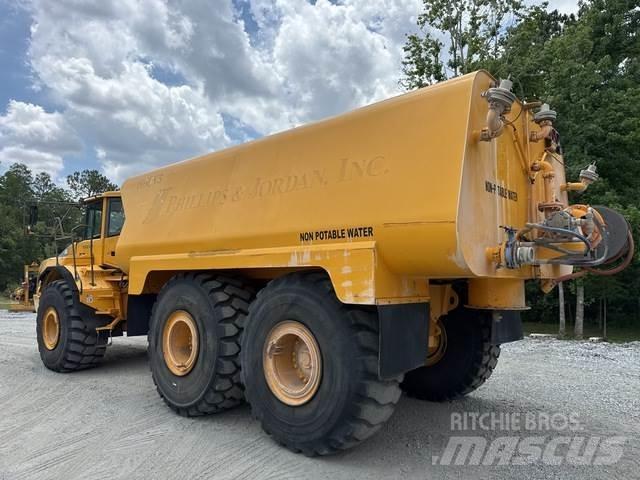 Volvo A40E Vesisäiliöautot