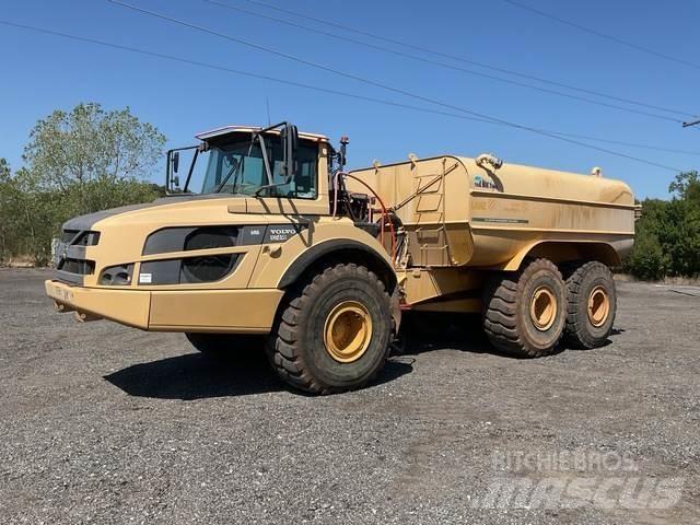 Volvo A40G Vesisäiliöautot