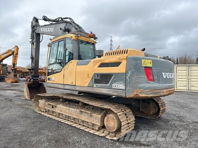 Volvo EC220DL Telakaivukoneet