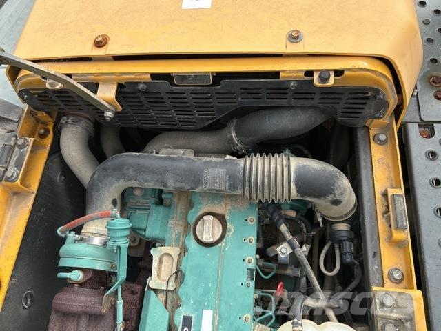 Volvo EC220DL Telakaivukoneet