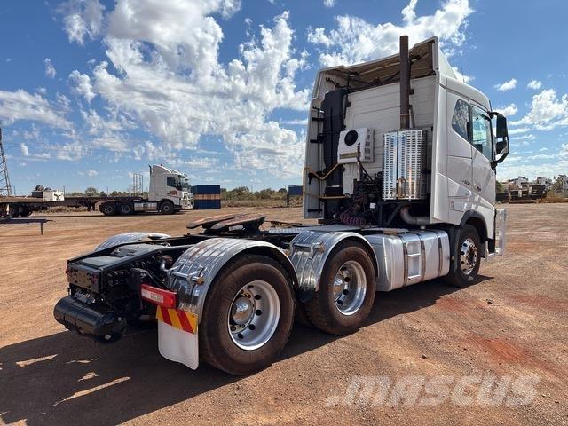 Volvo FH16 Vetopöytäautot