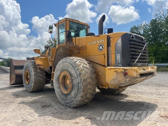 Volvo L220E Pyöräkuormaajat