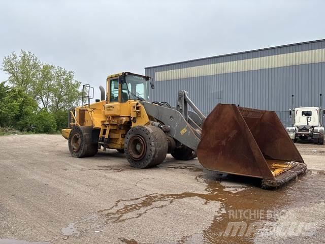 Volvo L220E Pyöräkuormaajat