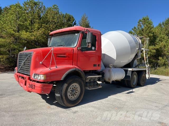 Volvo VHD64B Muut kuorma-autot