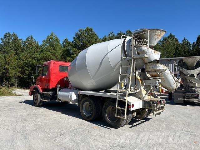 Volvo VHD64B Muut kuorma-autot