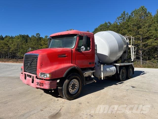 Volvo VHD64B Muut kuorma-autot