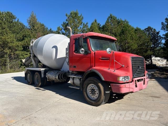 Volvo VHD64B Muut kuorma-autot